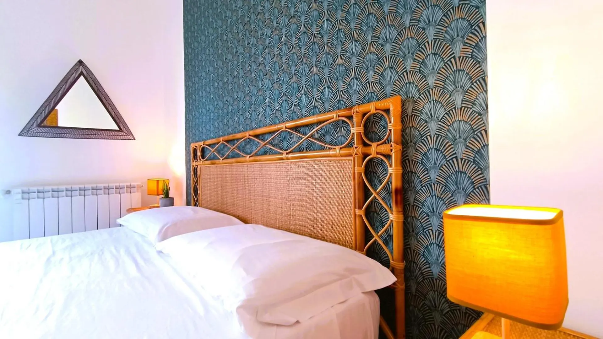 Capo D'Orlando Apartments - Elegance By The Sea  Capo d'Orlando